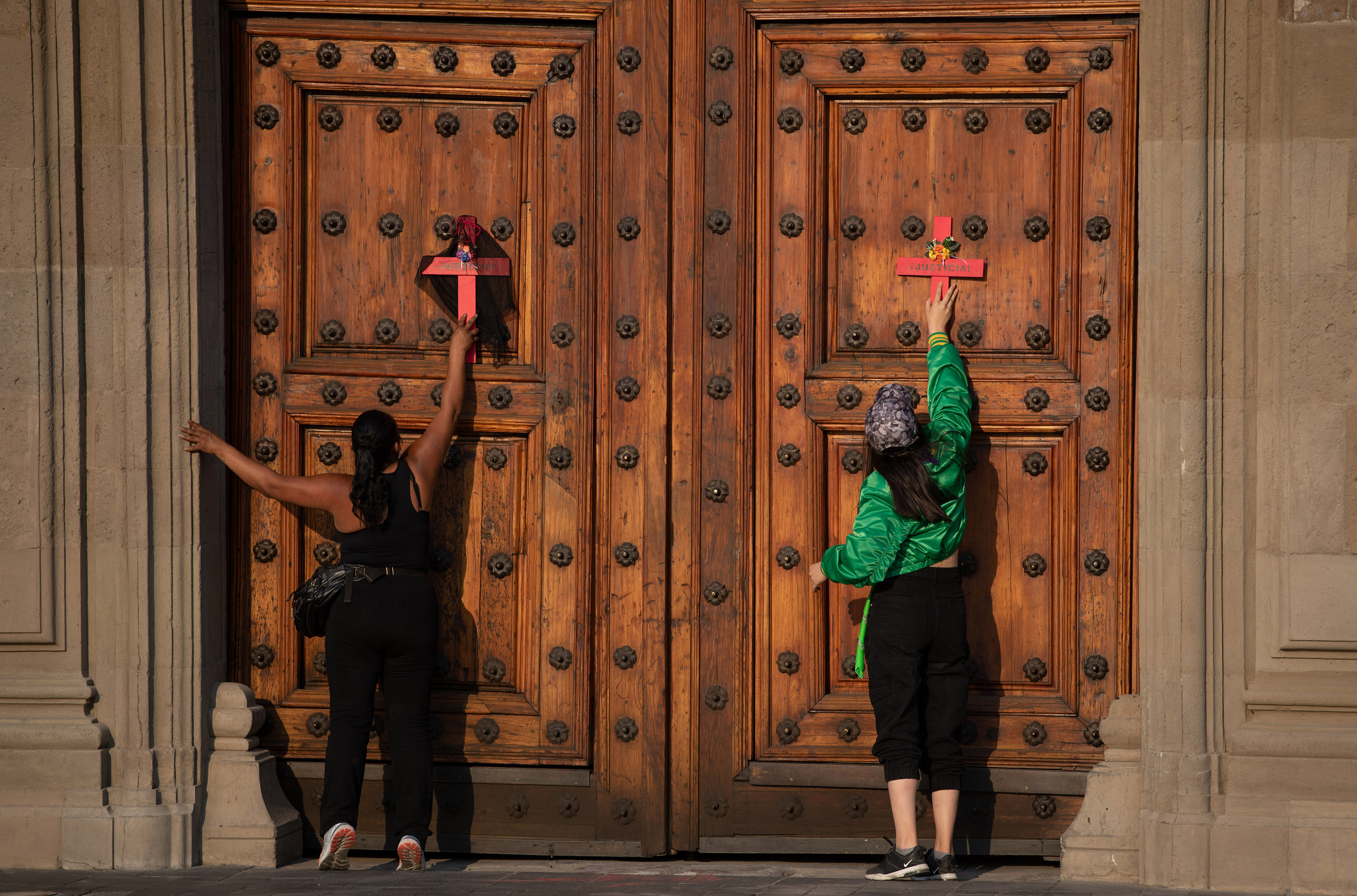 Meksika’da kadınlar kadın cinayetlerini protesto etti